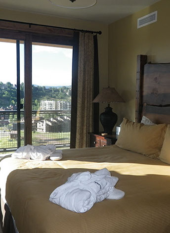 Bedding: duvet covers, coverlets and bed skirts,Working personally with individual clients and interior designers, we bring highly skilled craft