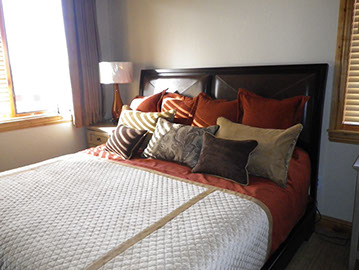 Bedding: duvet covers, coverlets and bed skirts,Working personally with individual clients and interior designers, we bring highly skilled craft